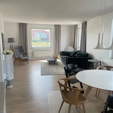 New 4 Bedroom In Lägenhet *