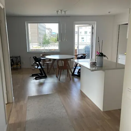 Lägenhet New 4 Bedroom In