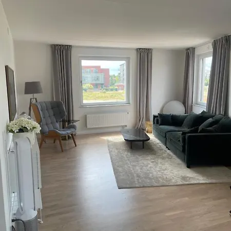 New 4 Bedroom In Lägenhet *