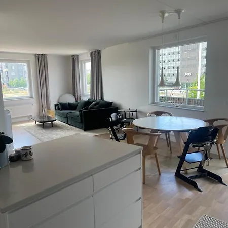 Apartment New 4 Bedroom In *